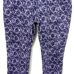 Chico’s size 3 front zipper stretch  ankle pant